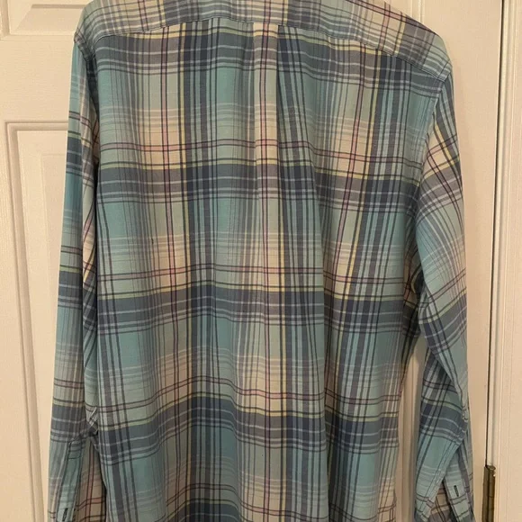 Vineyard vines men’s  Blue Plaid Shirt - Picture 5 of 5